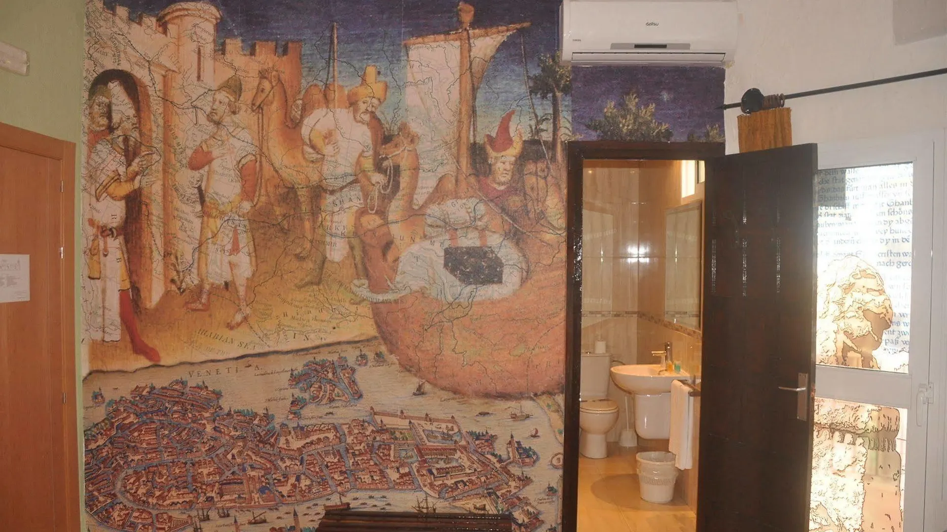 Hostal Temático El Cid Fuengirola Spagna